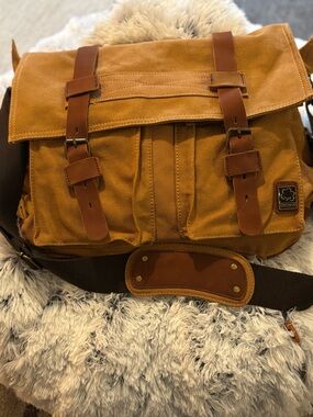 Seretvank vintage canvas messenger bag Brown